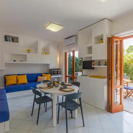 Apartment Dimora Del Golfo, 300mt From *